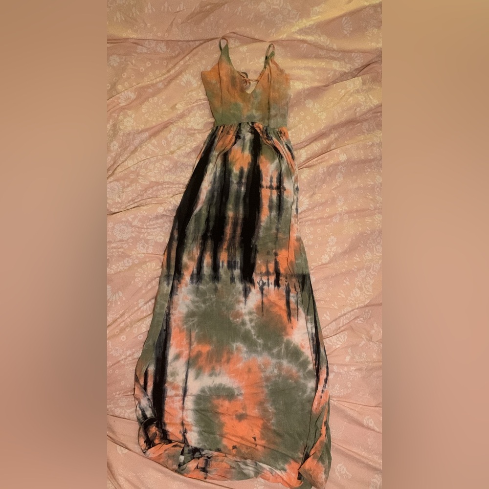 Maxi Dress. Size L. NWT. Melon & green tie dye